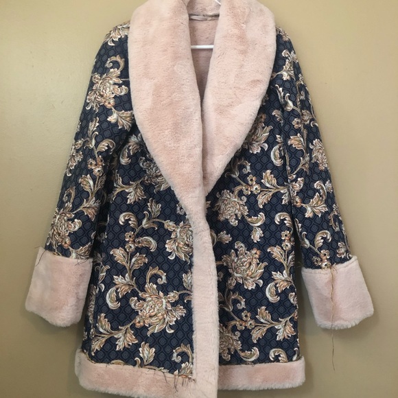Forever 21 Jackets & Blazers - tapestry coat with vegan fur trim.